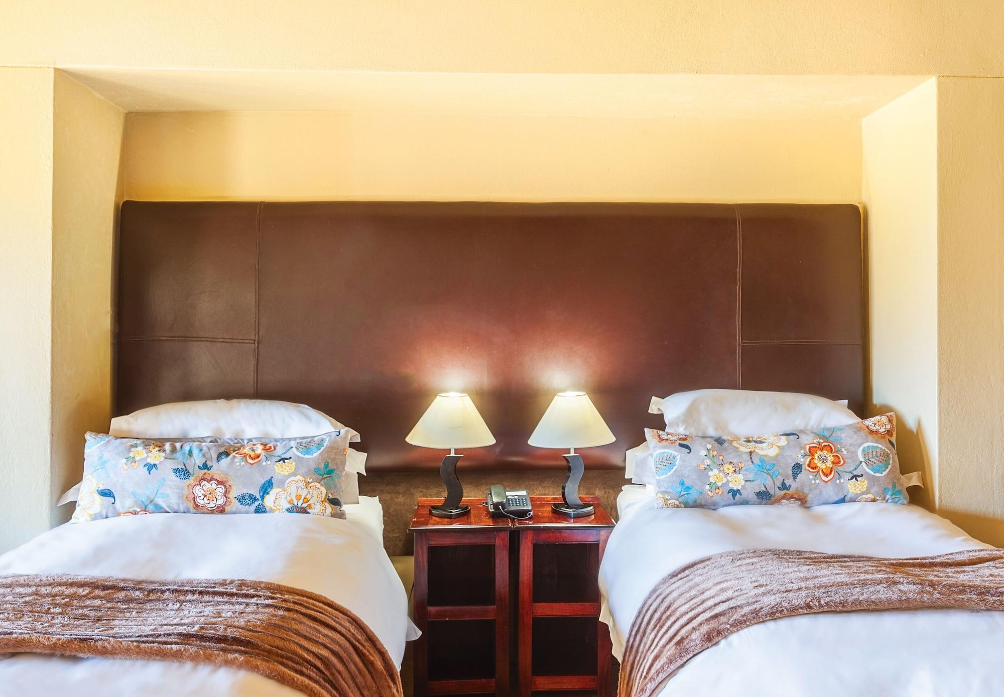Kloofzicht Lodge & Spa كروغيرسدورب المظهر الخارجي الصورة A room at the hotel
