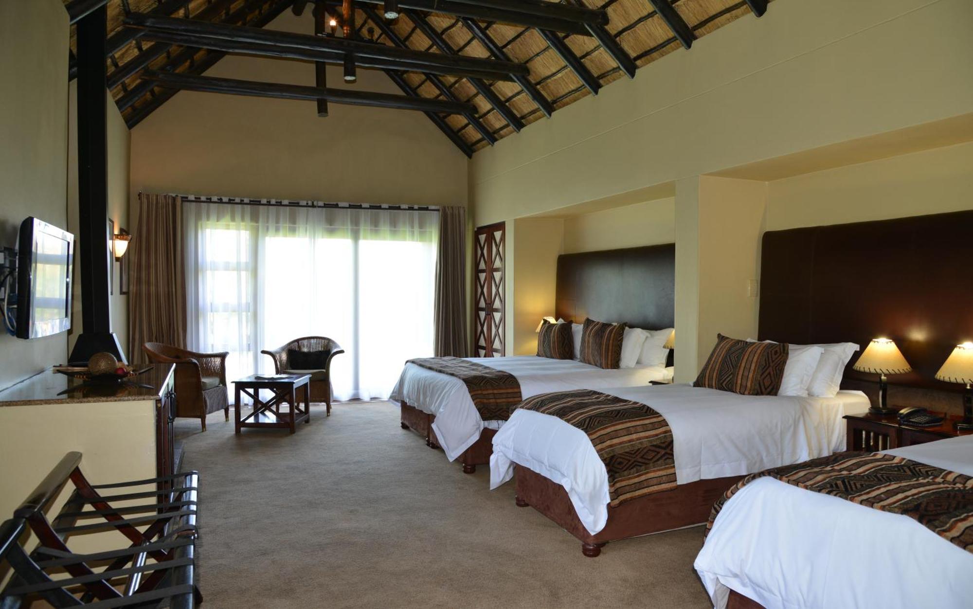 Kloofzicht Lodge & Spa كروغيرسدورب الغرفة الصورة Family Suite