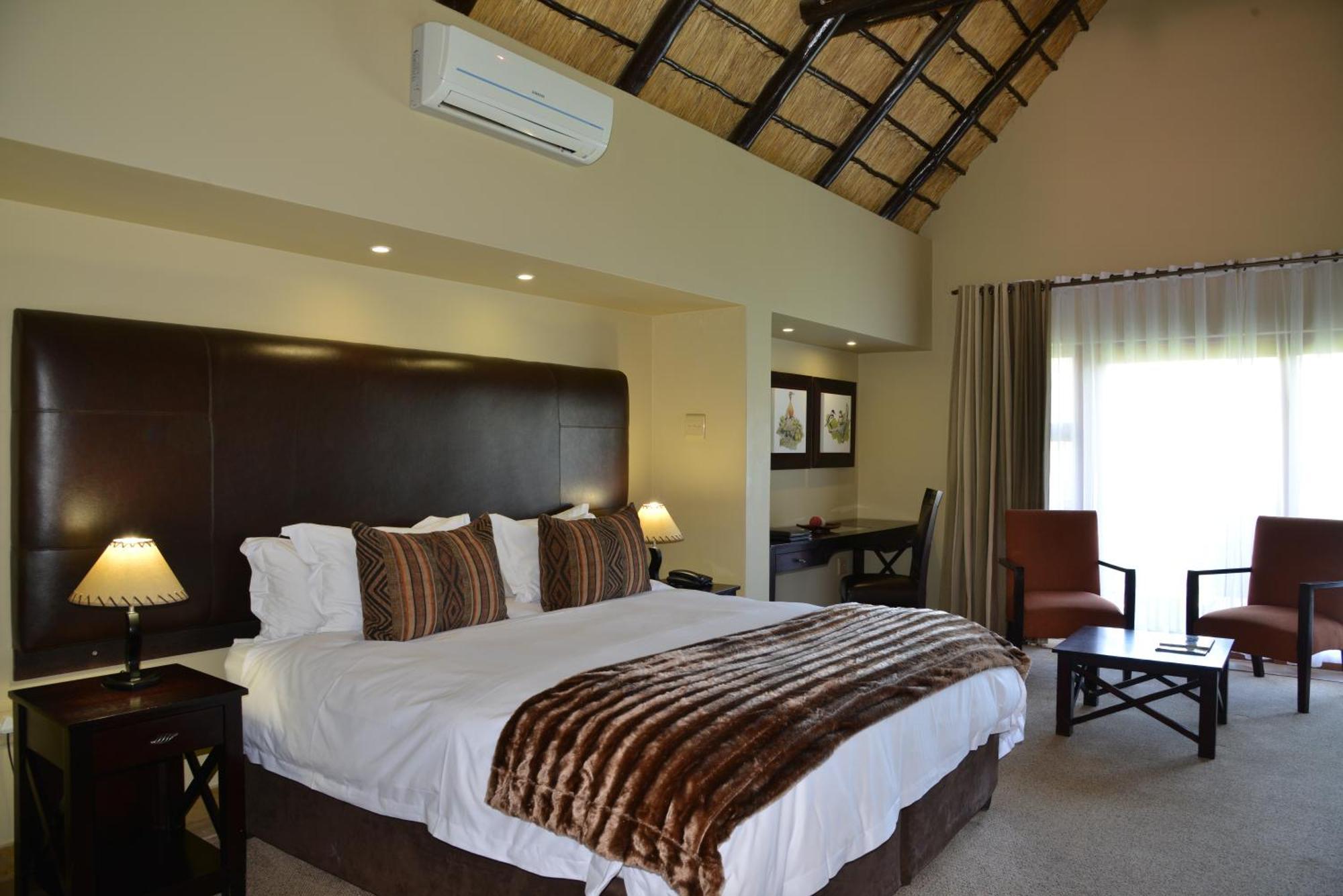 Kloofzicht Lodge & Spa كروغيرسدورب الغرفة الصورة A bedroom at the Tintswalo Safari Estate