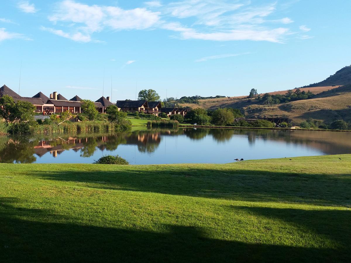 Kloofzicht Lodge & Spa كروغيرسدورب المظهر الخارجي الصورة The village of Sunstone